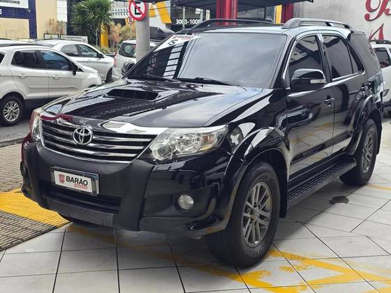 TOYOTA HILUX SW4 3.0 SRV 4X4 7 LUGARES 16V TURBO INTERCOOLER DIESEL 4P AUTOMÁTICO